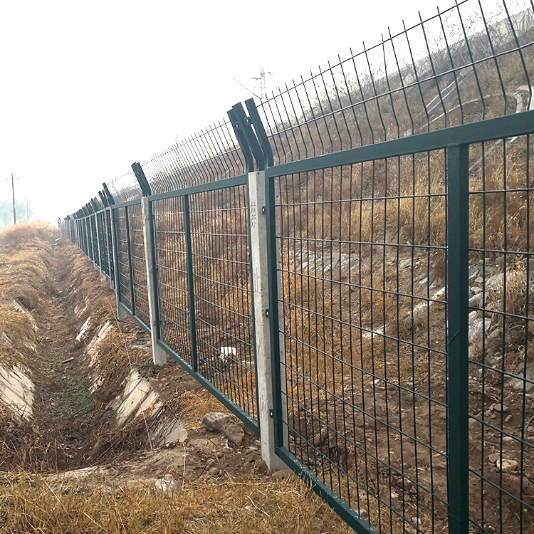 铁路防护栅栏